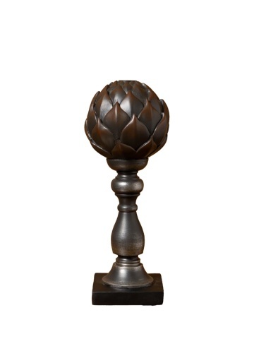 Sfeșnic din rășină cu glob decorativ în formă de anghinare sculptată, auriu-argintiu, finisaj patinat negru, 33.5×13 cm, „Artichoke"
