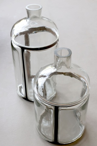Vas decorativ din sticlă transparentă vintage, cu decor alamă antichizată, 38x18 cm, „Old French" - Img 3