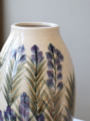 Vaza din ceramica, crem, cu motive florale, H25.5/D16.5cm - Img 3