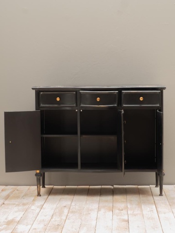 Comodă cu uși și sertare, vintage, din metal, negru, cu 3 sertare, 3 uși, față curbată și butoni aurii, 85 x 101 x 42,5 cm, „Orléans” - Img 5