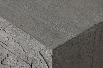 Comodă TV sculptată lungă din lemn masiv, gri, cu 6 uși, 3 rafturi și zăvoare din lemn, finisaj patinat, 61 x 200 x 40 cm, „Arvane” - Img 6