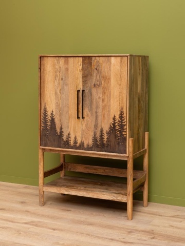 Dulap pe picioare mid century din lemn de mango, natur, cu 2 uși gravate cu brazi, 4 compartimente și raft deschis, 142,5 x 93 x 45,5 cm, „Forestia” - Img 4