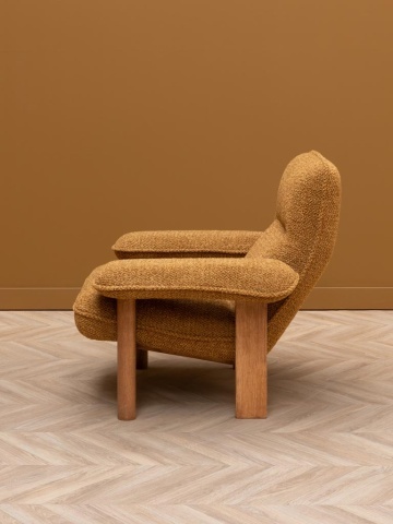 Fotoliu de relaxare retro camel din stofă bouclé, cu brațe late și cadru din lemn de pin, 96×86,5×82,5 cm, „Biskit” - Img 6