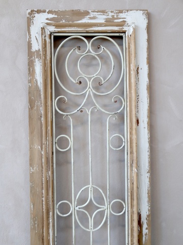 Panou decorativ din lemn, cu insertii metalice, finisaj crem antichizat, H198/L41/W3,5 cm - Img 3