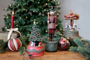 Glob de Craciun, cu dungi colorate, pictat manual, Christmas Bauble - Img 3