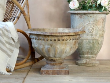 Jardinieră vintage pe picior, din metal cu finisaj antichizat, H35.5/D46.5 cm - Img 2