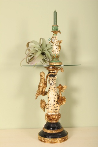 Măsuță laterală sculptată rotundă, auriu și negru, cu bază în formă de leopard și blat din sticlă, 51,5 x 40 cm, „Léopold” - Img 2