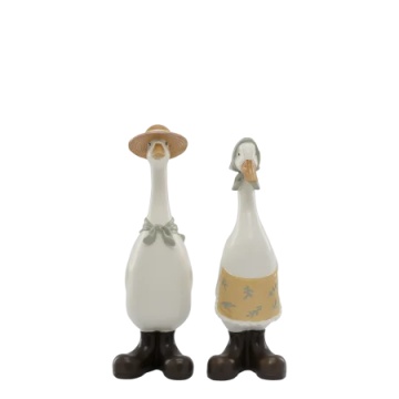 Set decorativ 2 gâște cu eșarfă și pălărie, stil festiv, alb multicolor, din polirasină, „Snowy Pair”
