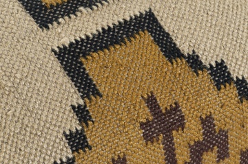 Taburet kilim pentru picioare din lână, bumbac și lemn, bej, cu romburi în trepte, țesut manual, 44 x 80 x 80 cm, „Kilim” - Img 4