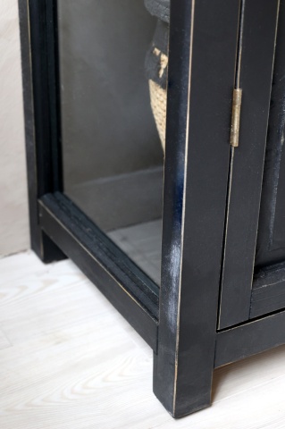 Vitrină vintage din lemn de pin, negru, cu 2 uși vitrate, 3 rafturi și decor sculptat, finisaj antichizat, 170 x 97 x 41 cm, „Sauveterre” - Img 9