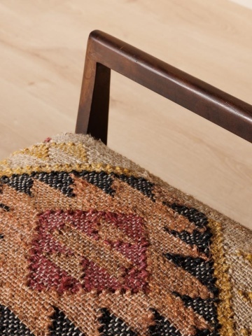 Banchetă hol bej din kilim de iută și lână și lemn de acacia maro închis, cu brațe, 56 x 112 x 40 cm, „Fiera” - Img 6