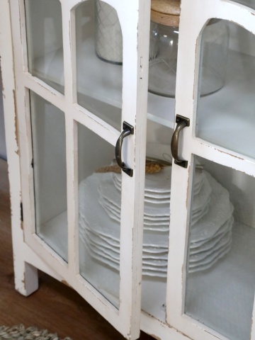 Bufet vintage din lemn, alb, cu 2 uși vitrate în arcadă și 2 sertare, stil shabby chic, 70 x 44 x 17,5 cm, „Vézelay” - Img 5