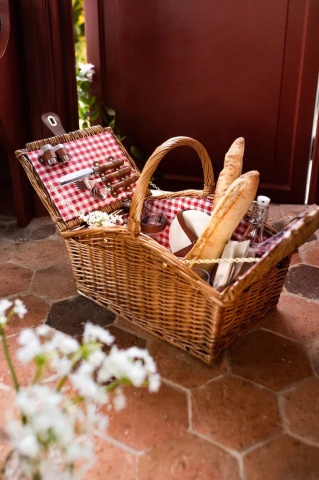 Coș de picnic din răchită împletită cu căptușeală roșie în carouri, pentru 4 persoane, „Barbro Red" - Img 3