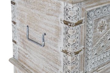 Cufăr sculptat din lemn de mango, alb, cu colțare din alamă și zăvor din metal, finisaj patinat, 45 x 88 x 40 cm, „Langeais” - Img 7