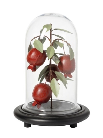 Cupolă decorativă din sticlă, pom din metal cu rodii și frunze pictate, bordo și verde, bază din lemn de mango, finisaj mat, 32 x 23 cm, „Grenadine”