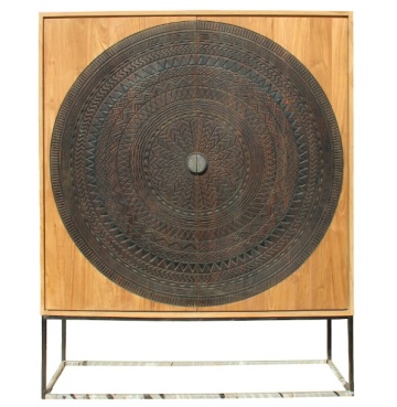 Dulap înalt sculptat din lemn de tec reciclat, maro și negru, cu 2 uși, decor mandala și cadru metalic pe picioare, 180 x 140 x 40 cm, „Bonnieux”