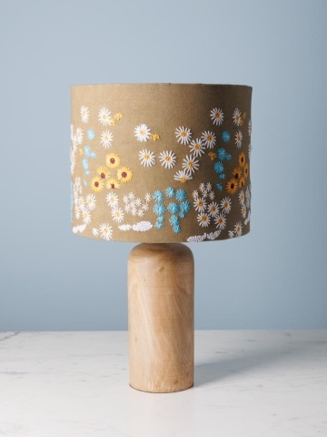 Lampa de masa, din lemn de mango, cu abajur din bumbac brodat, Jardin - Img 2