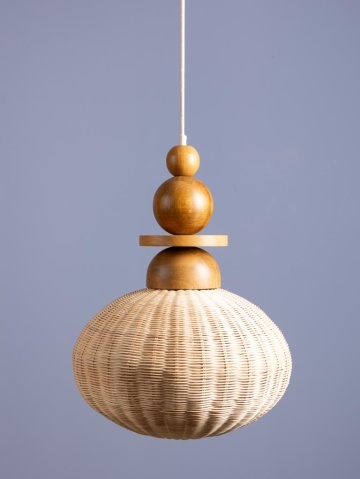 Lustră din ratan împletit natur cu structură din lemn de acacia și elemente sferice decorative, 52 × 40 cm, „Rotinelle" - Img 5