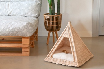 Patut pentru animale natur , tip piramida impletit din rattan - Img 2