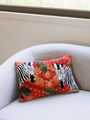 Perna decorativa, din bumbac, cu imprimeu, Zebra 30x50cm - Img 2