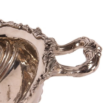 Platou oval pe picior din alamă lucrată manual, argintiu, fructieră cu mânere și struguri în relief, aspect vintage, finisaj nichelat, 20 x 47 x 28 cm, „Banquet” - Img 4