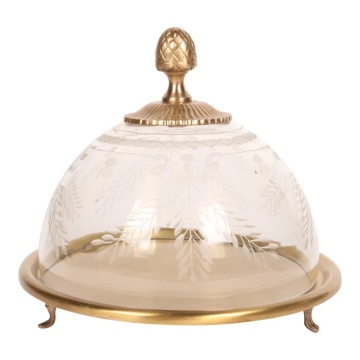 Platou pentru tort din alamă, auriu, cu cupolă din sticlă gravată manual, pe picioare, aspect vintage, finisaj antichizat, 19 x 23 cm, „Chantilly” - Img 4