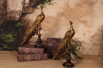 Statuetă decorativă din polirășină, auriu, păun pe soclu negru, finisaj antichizat, 41 x 26 x 11 cm, „Paon” - Img 2