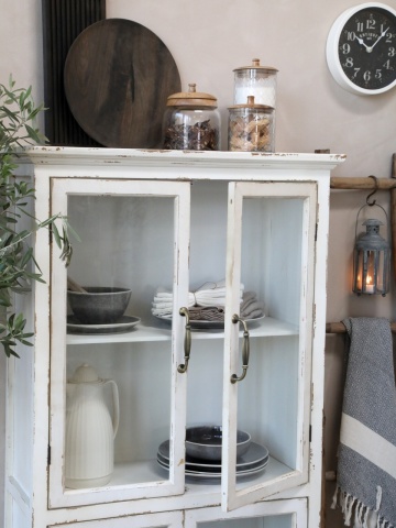 Vitrină shabby chic din lemn cu 4 uși vitrate, finisaj crem antichizat, 4 rafturi, 156×73×33 cm, „Provence" - Img 3