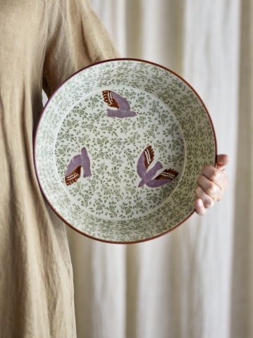Bol din ceramică cu păsări lila și motive florale verzi pictate manual, 28×9 cm, „Hezha" - Img 6