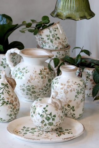 Ghiveci decorativ tronconic alb din ceramică antichizată, pictat manual, cu decor floral-vegetal, 14,5x18 cm, „Grasse" - Img 3