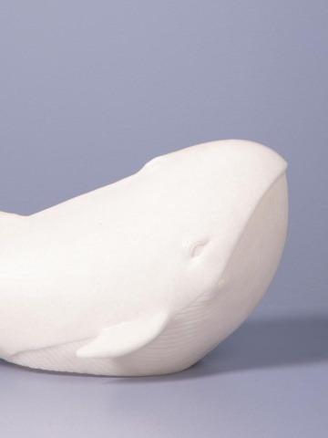 Lampă de masă din rășină și pulbere de piatră albă, formă de balenă, finisaj mat, 19×43×21 cm, „Leviathan" - Img 3