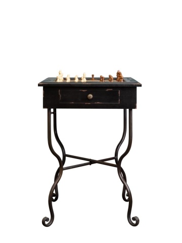 Măsuță laterală vintage înaltă din lemn și metal, negru, cu tablă de șah și sertar, finisaj patinat, 68 x 46 x 46 cm, „Check Mate”