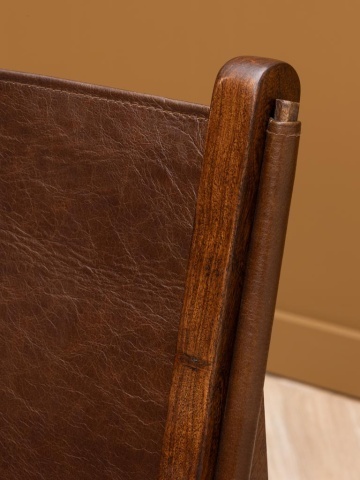 Scaun de dining din piele maro, cu structură din lemn de acacia, finisaj natural lucios, 90×60×66 cm, „Arius" - Img 8