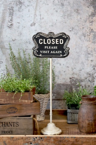 Semn „Open/Closed” pe suport, din metal cu aspect vintage, H70.5 cm - Img 3