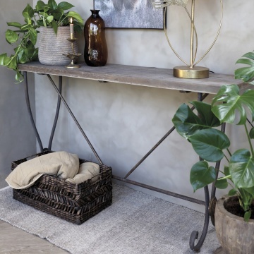 Consolă hol vintage French Country din lemn de pin masiv, natur, cu picioare din fier cu volute și rozete, baiț gri, 81 x 150 x 38 cm, „Old French” - Img 3