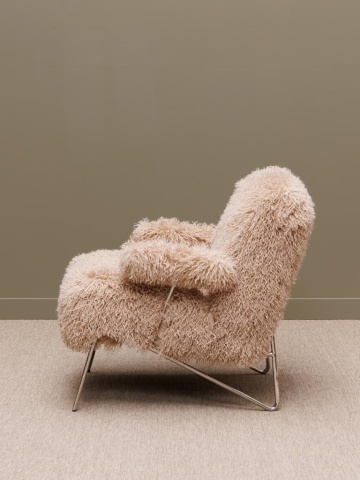 Fotoliu lounge pufos bej din stofă cu fibră lungă tip Mongolian fur cu structură din oțel, „Paddy” - Img 3