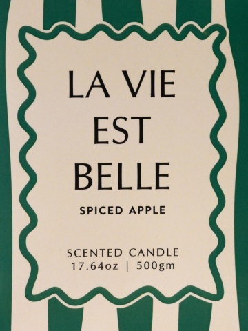 Lumânare verde «La vie est belle» – parfum de măr condimentat - Img 6