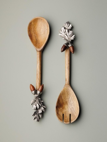 Set tacâmuri pentru salată din lemn de mango și aluminiu argintiu, lingură și furculiță, mânere cu frunze de stejar și ghinde, finisaj patinat, 29 x 8 cm, „Silva” - Img 3