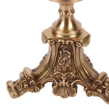 Suport lumânare din alamă lucrată manual și sticlă, auriu, cu picior înalt, cilindru gravat și bază pe trei picioare, 57 x 21,5 cm, „Vanna” - Img 3