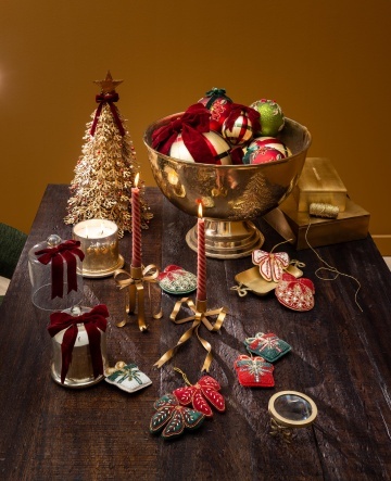 Bol decorativ din aluminiu auriu cu motive de Crăciun gravate, 25 × 40 cm, „Xmas" - Img 2