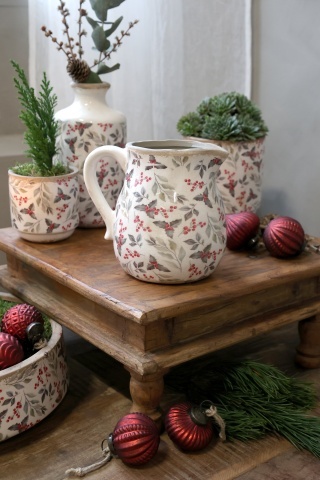 Carafă din ceramică cu frunze și fructe de pădure, aspect vintage, H15.5/L16/W13 cm - Img 4