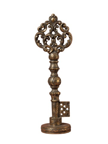 Cheie decorativă din rășină, auriu, mâner dantelat și detalii florale în relief, pe suport rotund, finisaj antichizat, 40 x 13 x 10,5 cm, „Seruria”