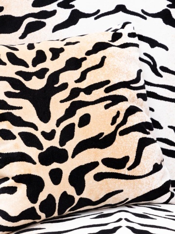 Fotoliu din catifea animal print cu structură din lemn de pin, „Wild Touch” - Img 7