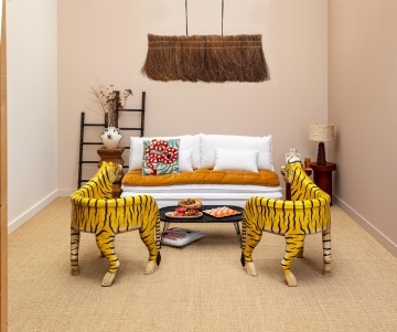 Fotoliu sculptural din lemn de mango în formă de tigru, orientare stânga, „Tiger” - Img 2