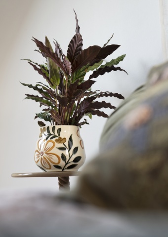 Ghiveci din ceramică stoneware pictat manual cu motive botanice folk, „Folk Pot" - Img 4