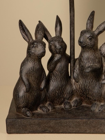 Lampă de masă din bumbac bej, cu structură din rășină maro în formă de grup de iepuri, finisaj patinat, 45×31×13 cm, „Lapin" - Img 3