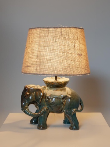 Lampa de masa verde jad din ceramică, cu abajur din bumbac , "Elephant Apparat" - Img 6