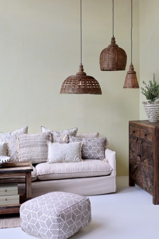 Lustra împletită manual din rattan si rachita, D22 cm - Img 2