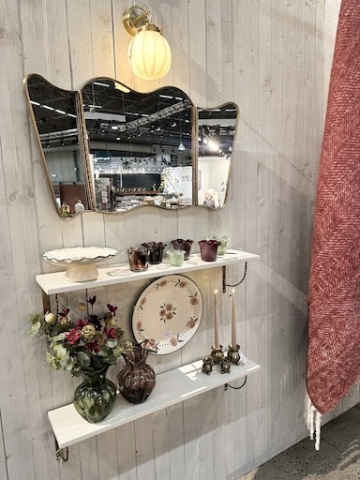 Oglindă pliabilă artizanală cu 3 panouri, ramă din metal în nuanță de alamă, finisaj antichizat, 90 x 50 cm, „Jonna” - Img 4