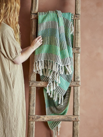 Pătură rustică din bumbac reciclat, cu dungi turcoaz, verde și antracit, cu franjuri, „Isnel", 160 x 130 cm - Img 5